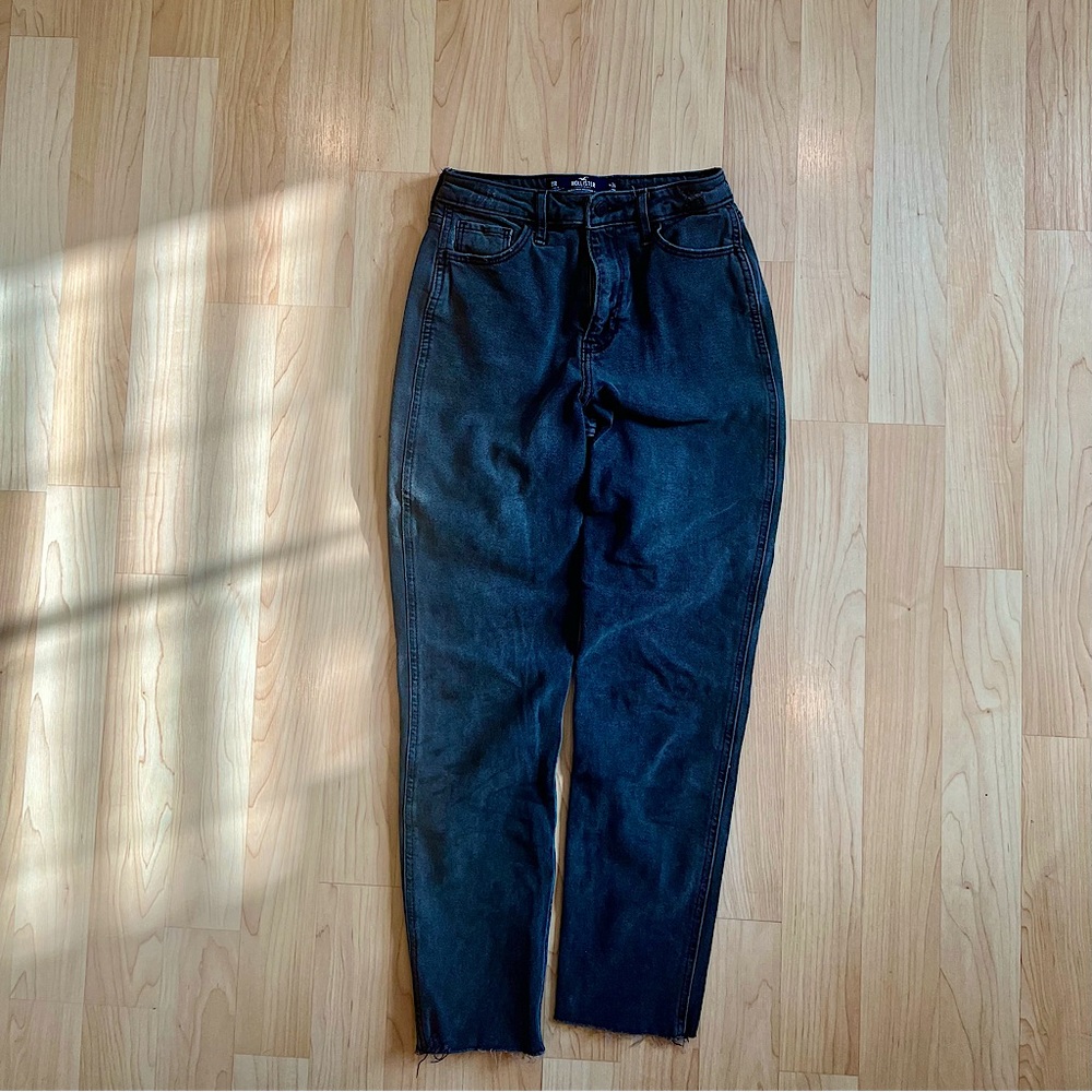 Ultra High-Rise Black Mom Jeans